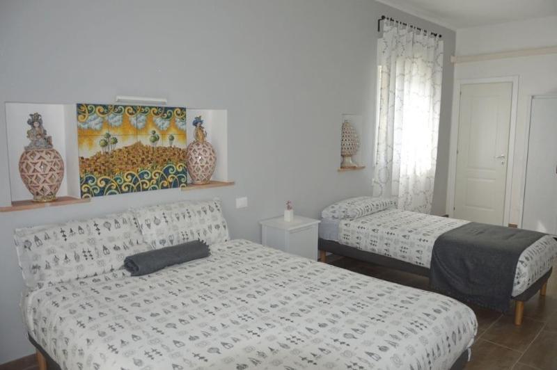 B&B Maison Blanche Кальтаджіроне Екстер'єр фото